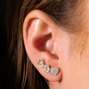 Ear Cuff Coração com Zircônia
