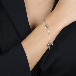 Pulseira Prateada com 3 Pingentes de Coração