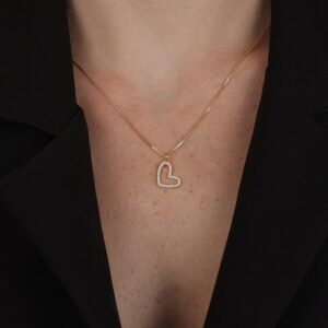 Colar Dourado de Coração com Zircônia